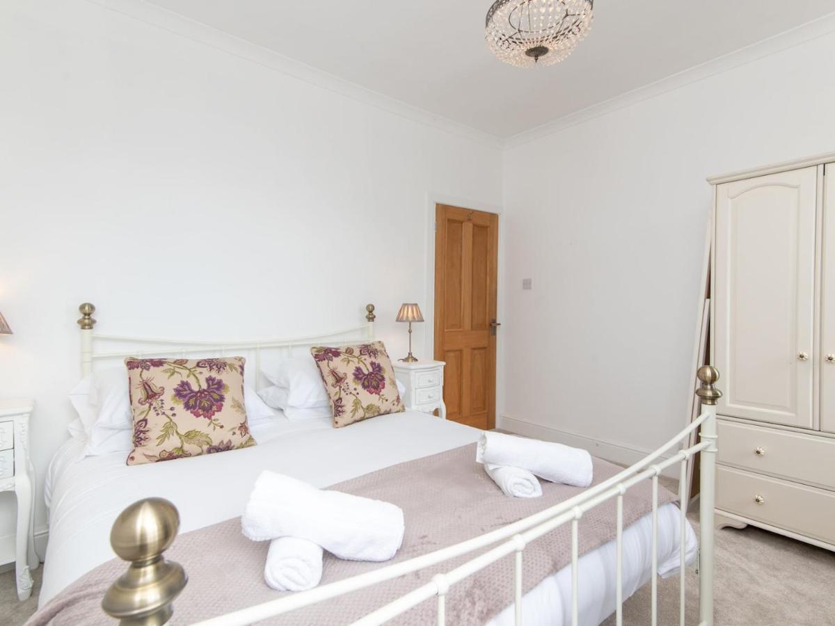 Pass The Keys Stylish 2 Bed Central Bath Apartment With Parking Ngoại thất bức ảnh