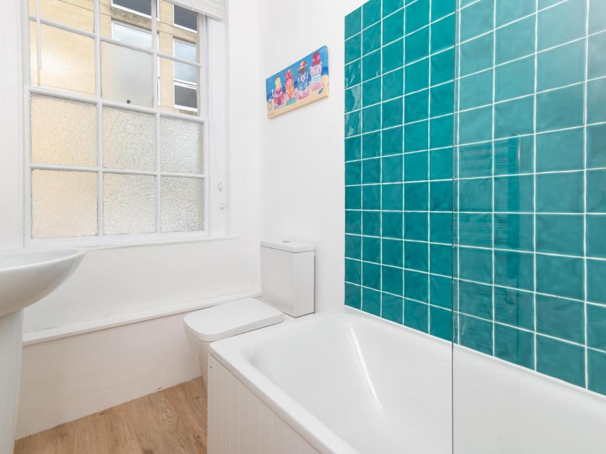 Pass The Keys Stylish 2 Bed Central Bath Apartment With Parking Ngoại thất bức ảnh