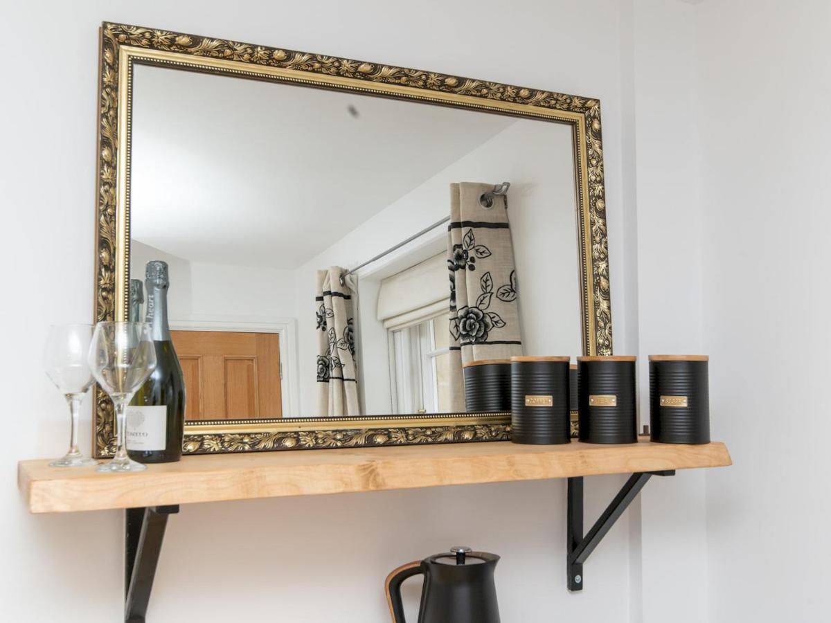 Pass The Keys Stylish 2 Bed Central Bath Apartment With Parking Ngoại thất bức ảnh